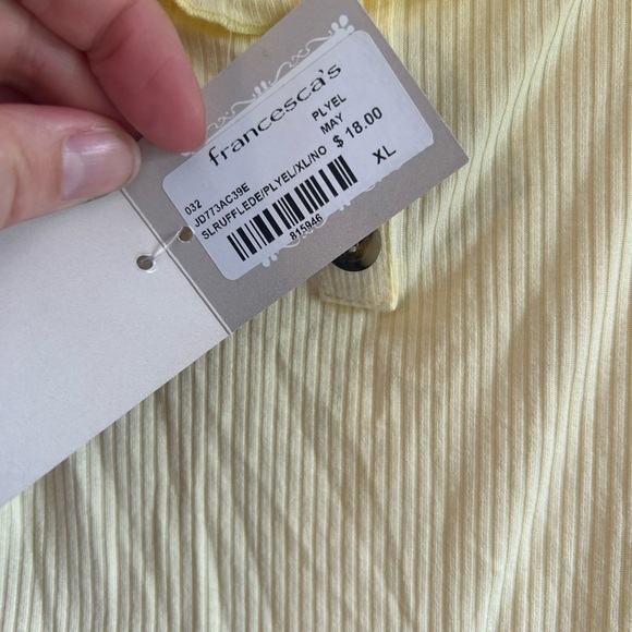 Francesca’s Emory park kimono and yellow tank - Picture 5 of 13